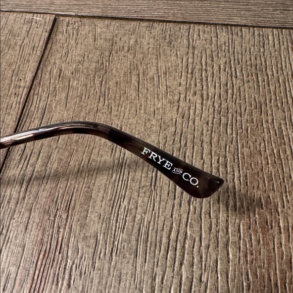 Frye & Co. Aviator Sunglasses - Picture 6 of 8